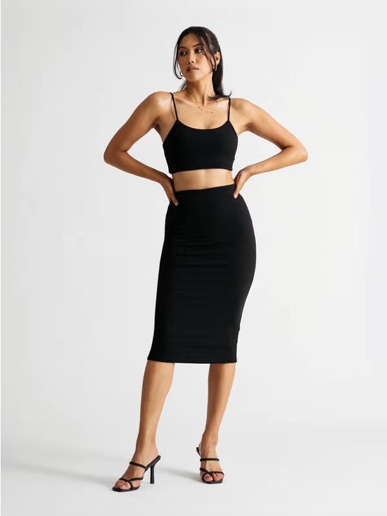 Guess Dresses & Skirts - NWT GUESS Black Bandage-Style Pencil Skirt